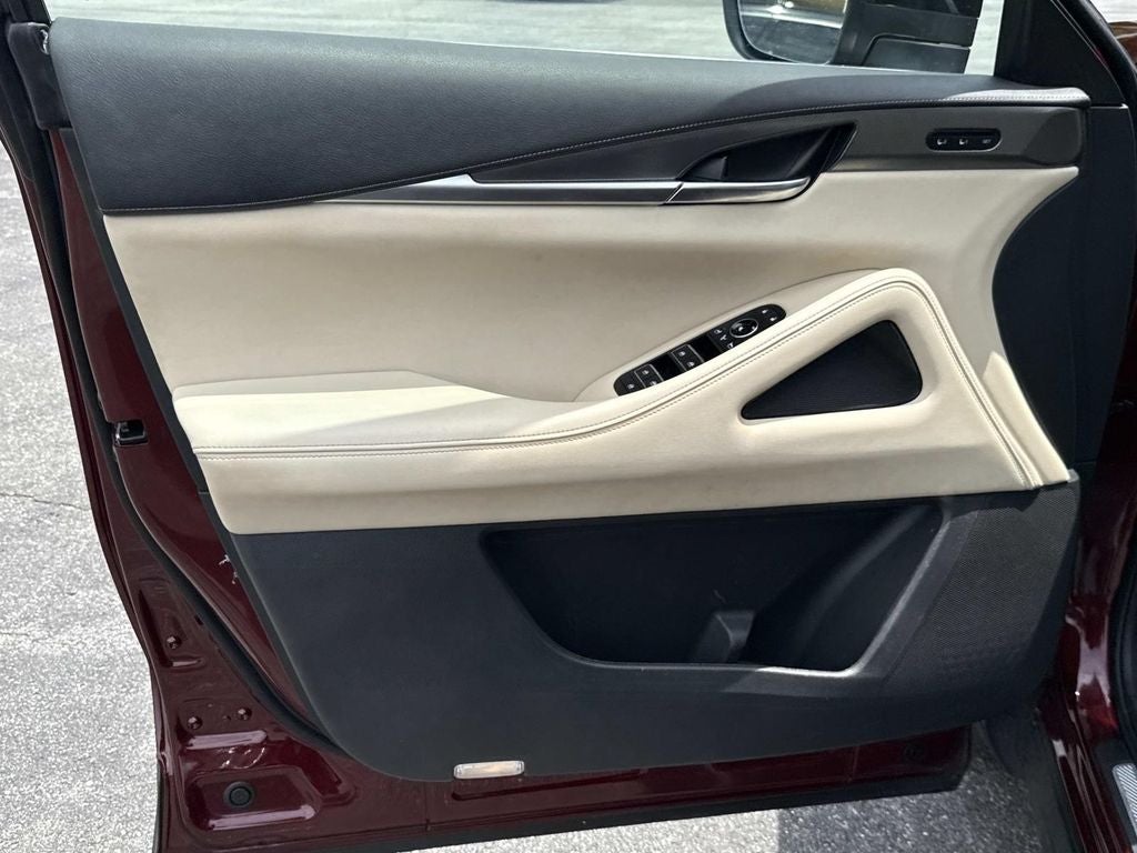 2024 INFINITI QX60 LUXE