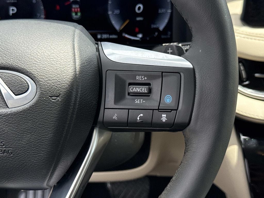 2024 INFINITI QX60 LUXE