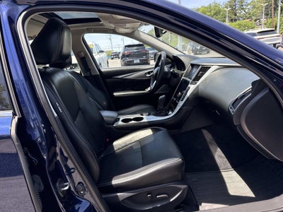 2023 INFINITI Q50 LUXE
