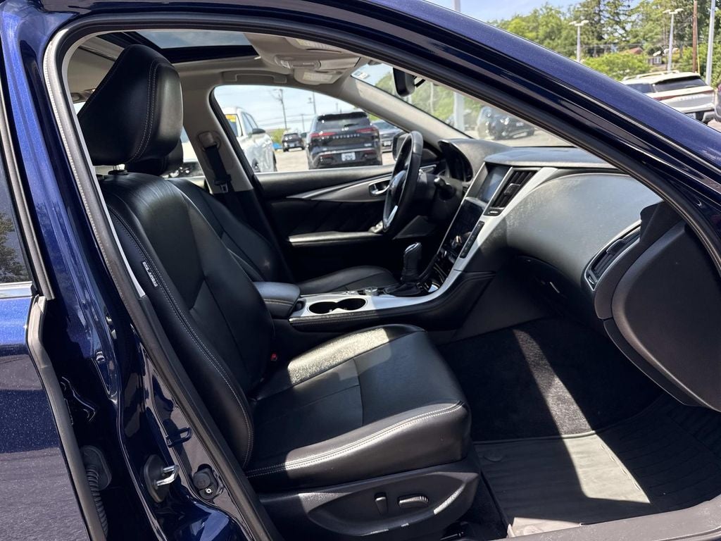 2023 INFINITI Q50 LUXE