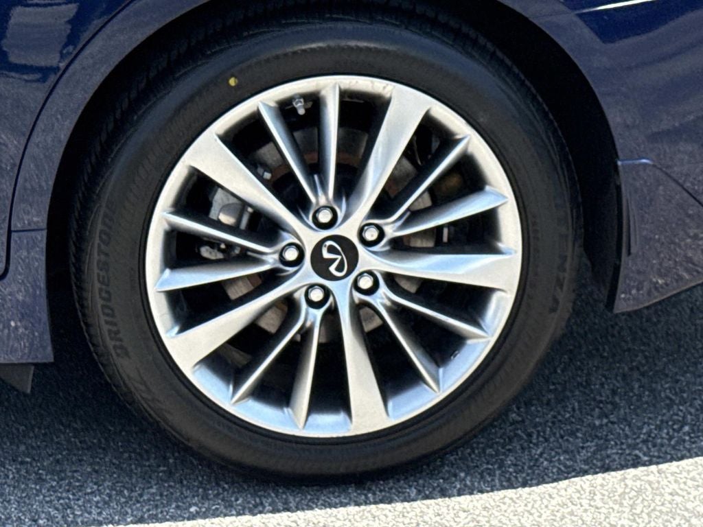 2023 INFINITI Q50 LUXE