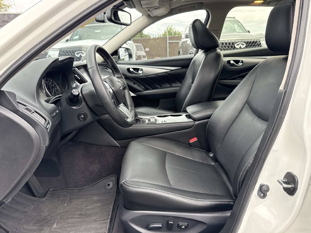 2023 INFINITI Q50 LUXE