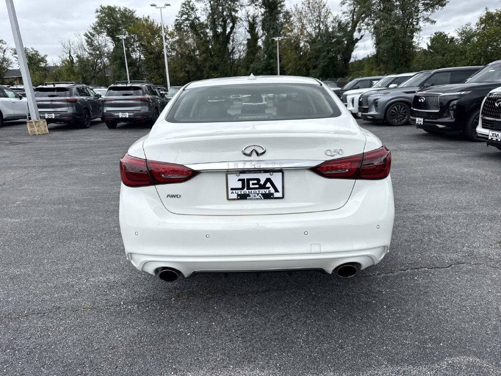 2023 INFINITI Q50 LUXE