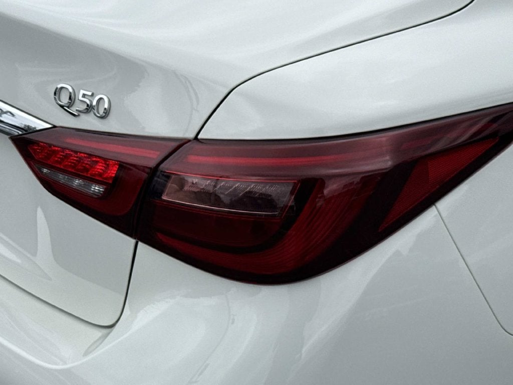 2023 INFINITI Q50 LUXE