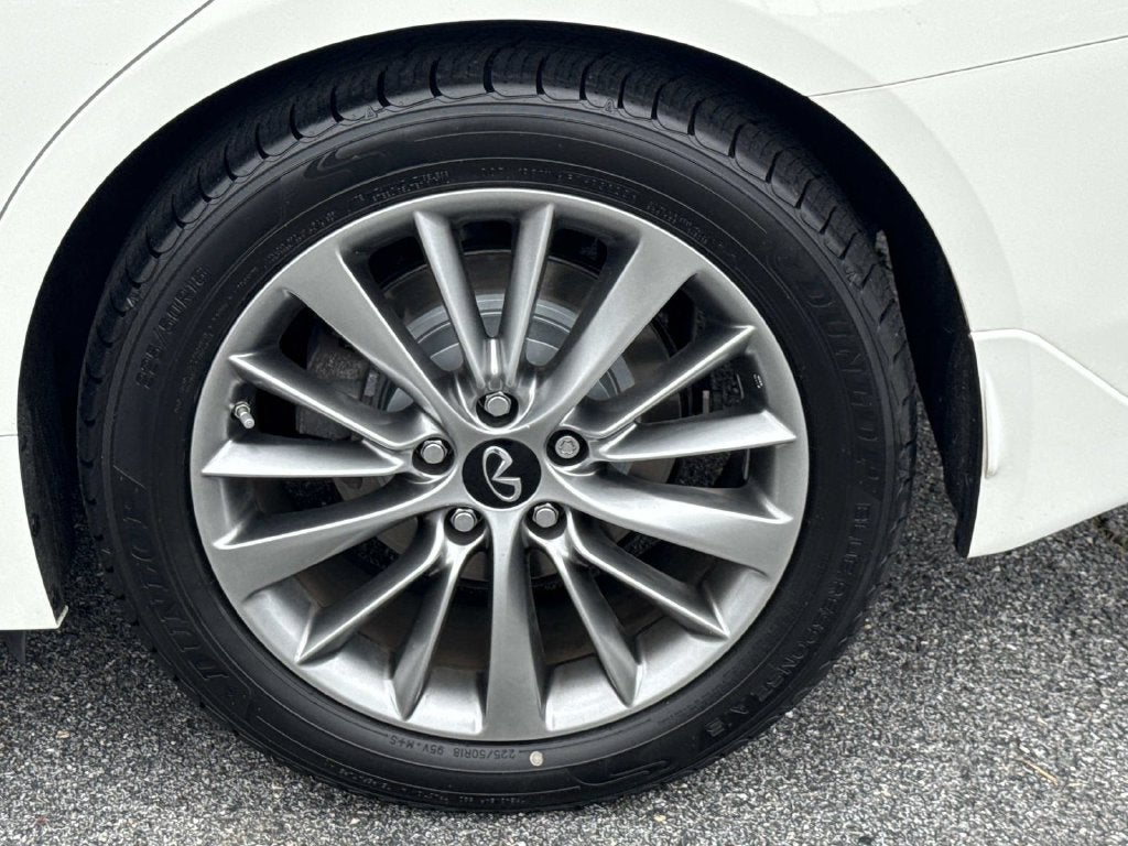 2023 INFINITI Q50 LUXE