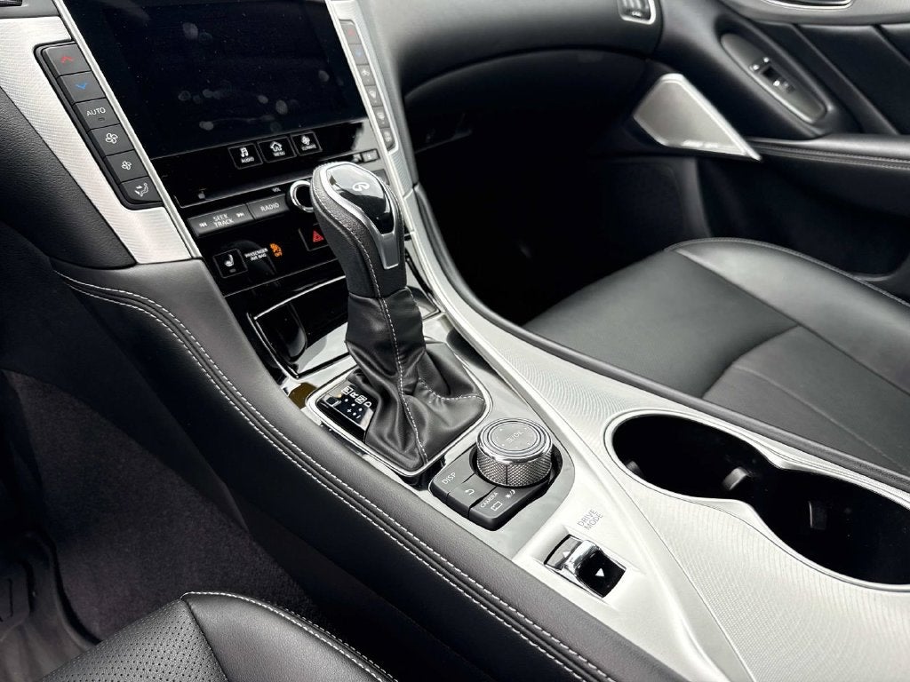 2023 INFINITI Q50 LUXE