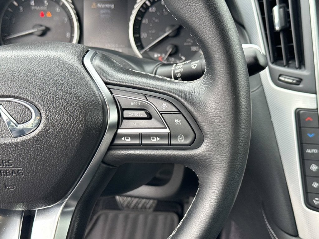 2023 INFINITI Q50 LUXE