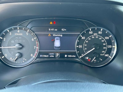 2023 INFINITI QX80 LUXE