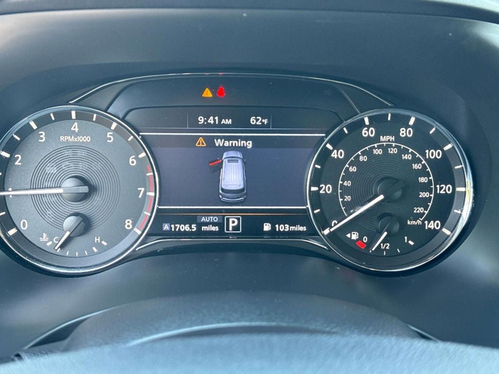 2023 INFINITI QX80 LUXE
