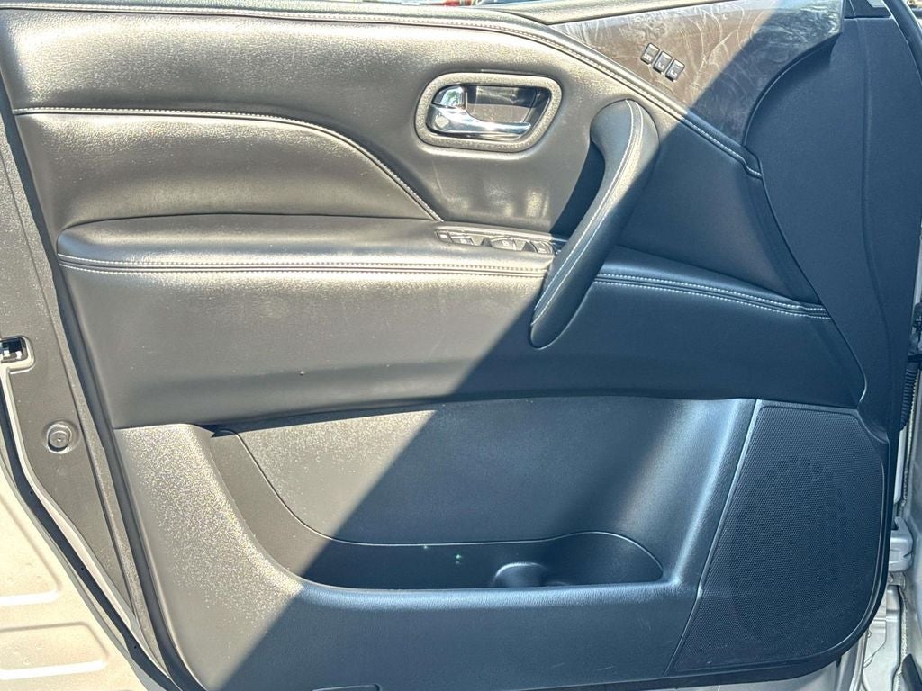 2023 INFINITI QX80 LUXE