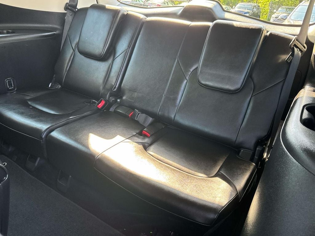 2023 INFINITI QX80 LUXE