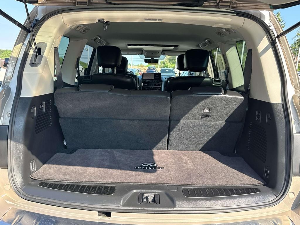 2023 INFINITI QX80 LUXE