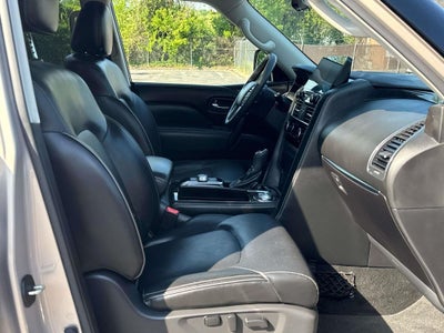 2023 INFINITI QX80 LUXE