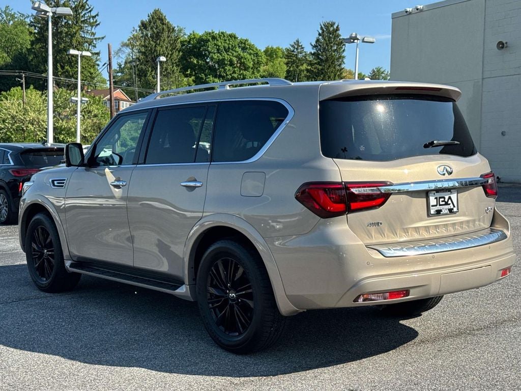 2023 INFINITI QX80 LUXE