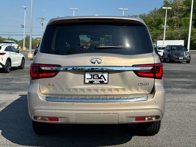 2023 INFINITI QX80 LUXE