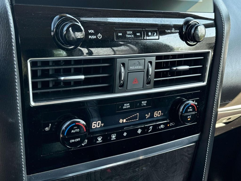 2023 INFINITI QX80 LUXE