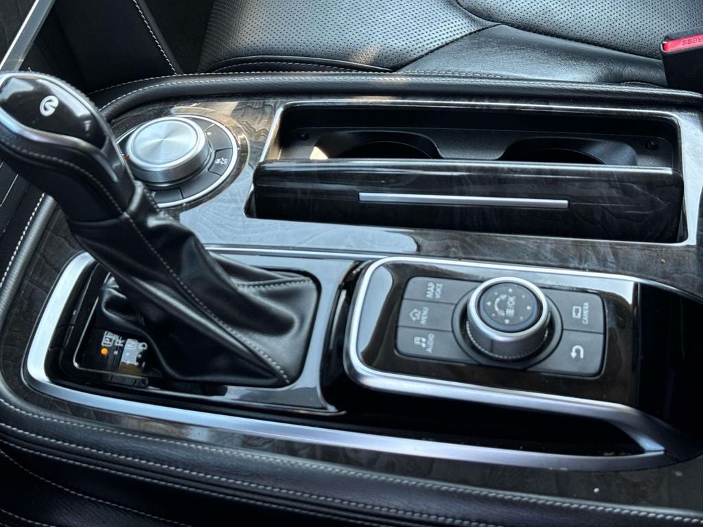 2023 INFINITI QX80 LUXE