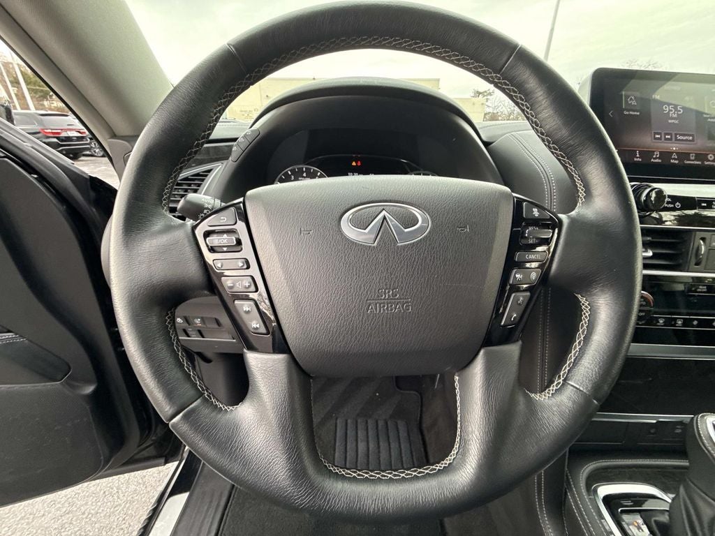 2023 INFINITI QX80 LUXE