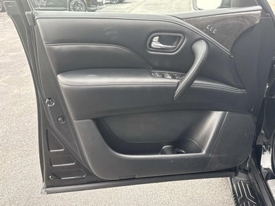 2023 INFINITI QX80 LUXE