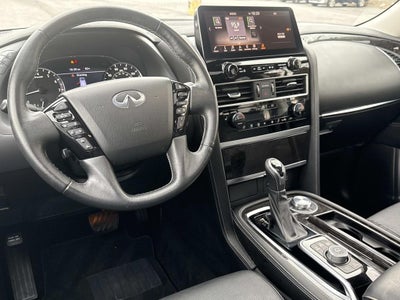 2023 INFINITI QX80 LUXE