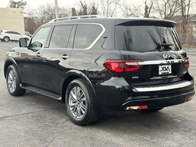 2023 INFINITI QX80 LUXE
