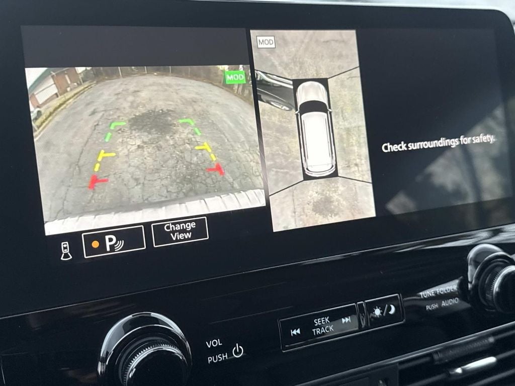 2023 INFINITI QX80 LUXE