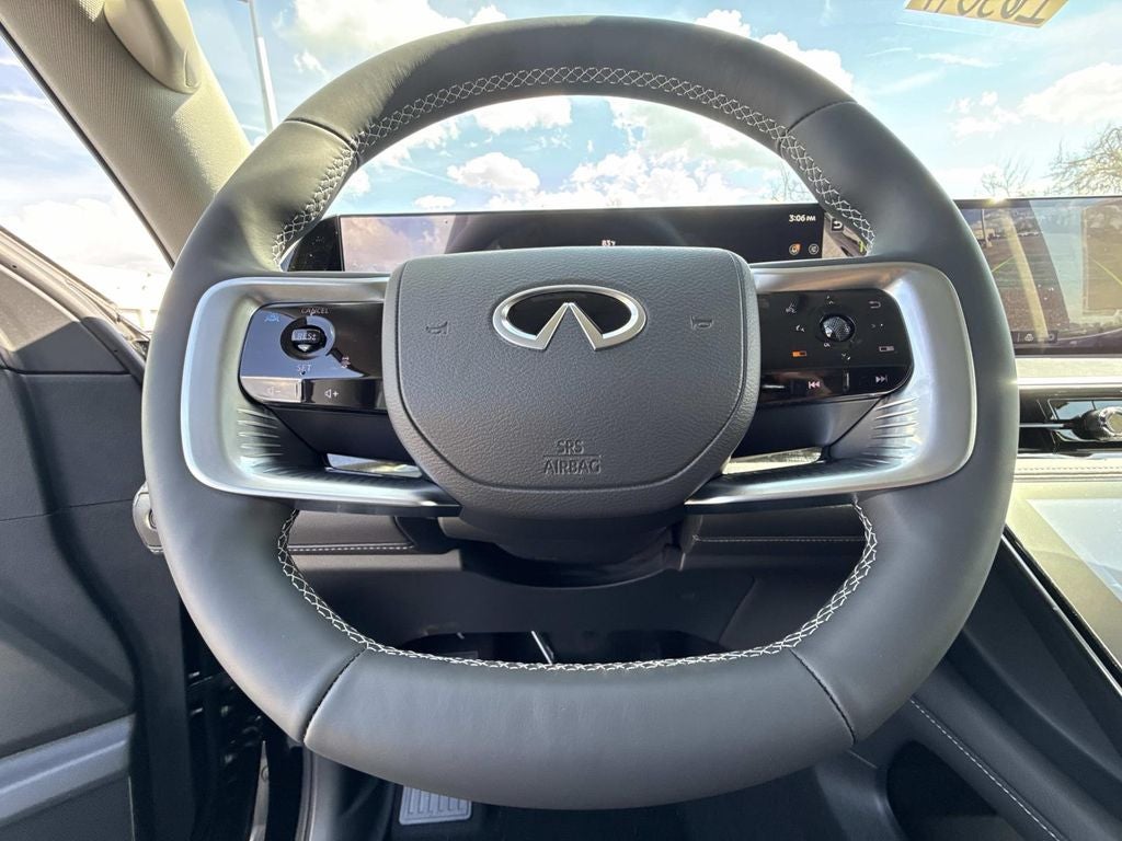 2026 INFINITI QX80 LUXE