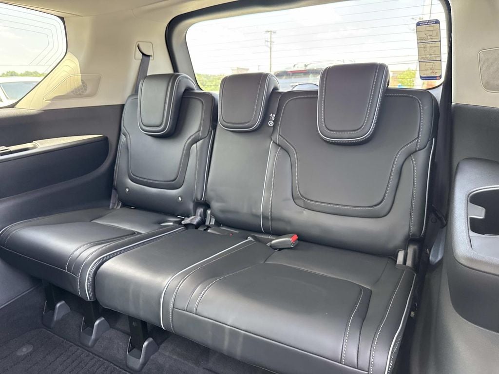 2025 INFINITI QX80 LUXE