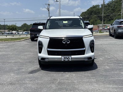 2025 INFINITI QX80 LUXE