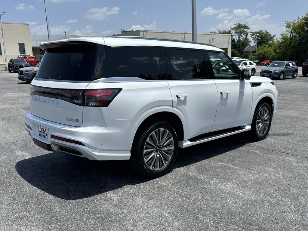 2025 INFINITI QX80 LUXE