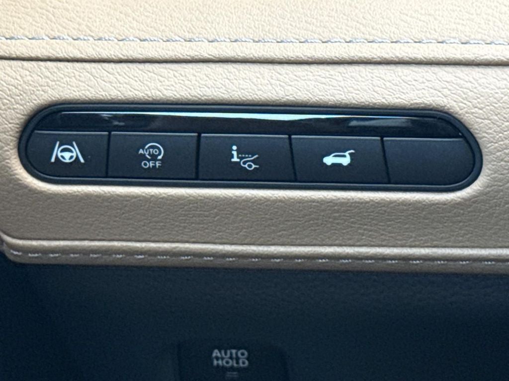 2027 INFINITI QX80 LUXE