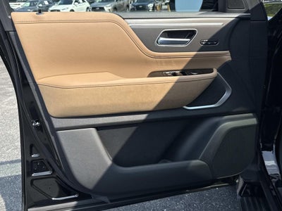 2027 INFINITI QX80 LUXE