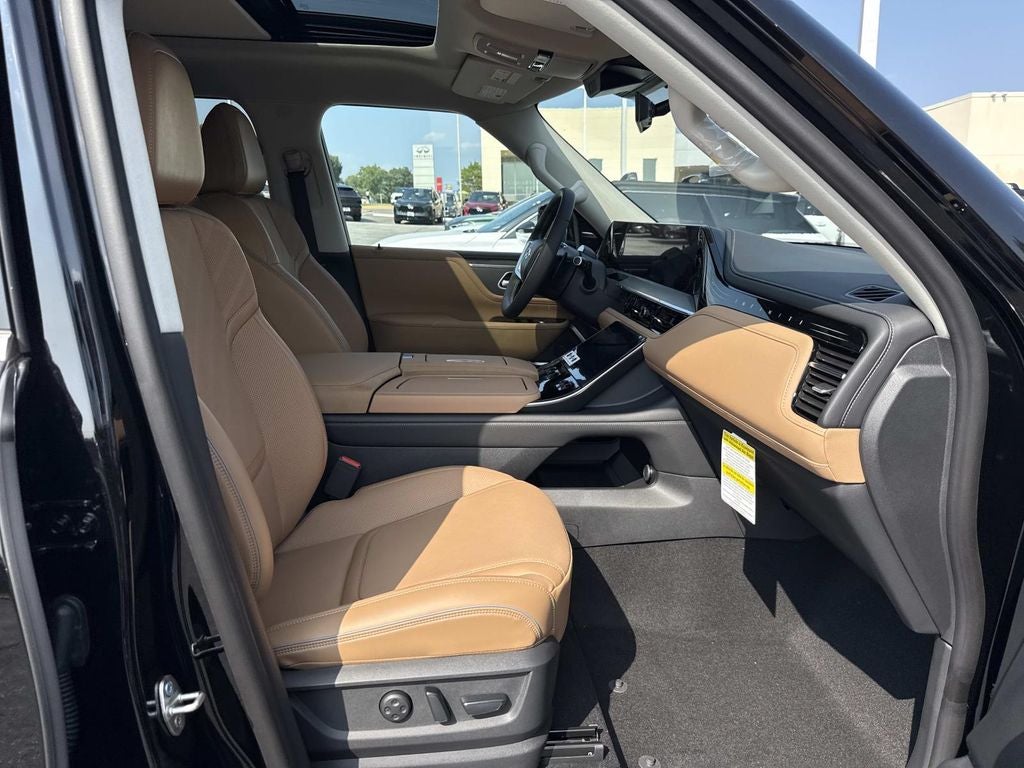 2027 INFINITI QX80 LUXE