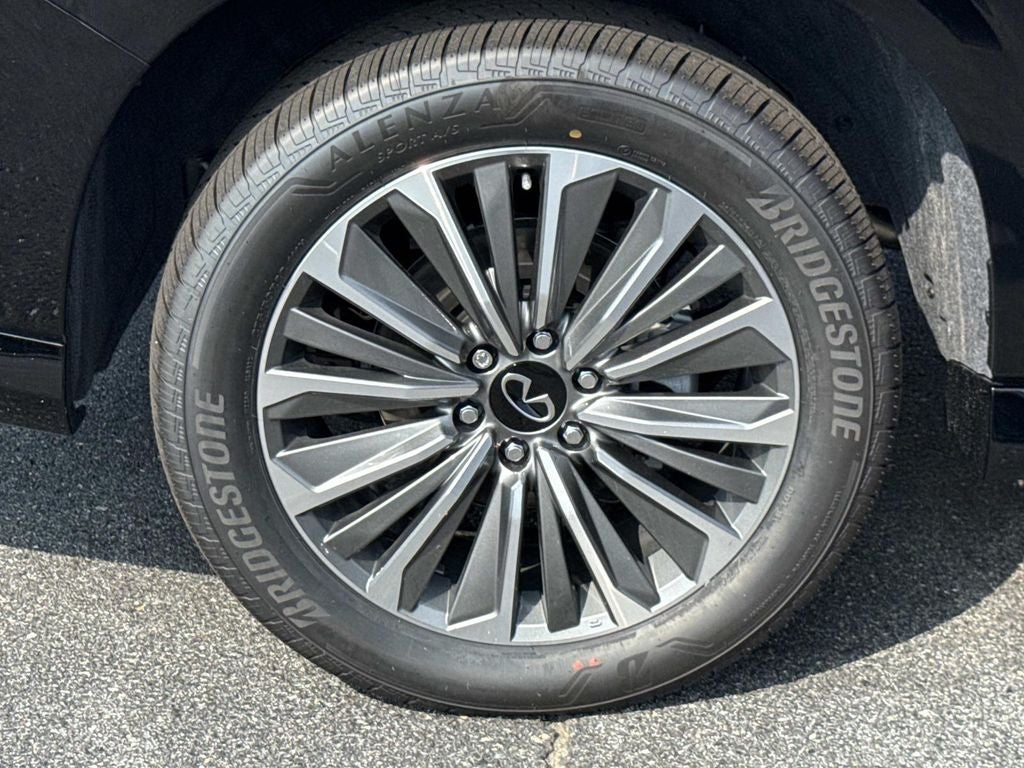 2027 INFINITI QX80 LUXE