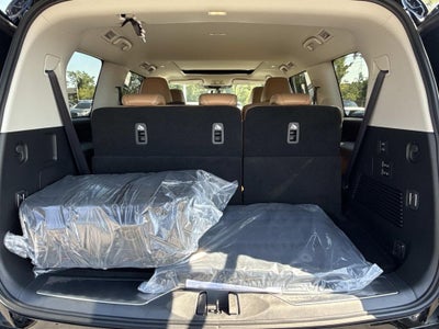 2027 INFINITI QX80 LUXE
