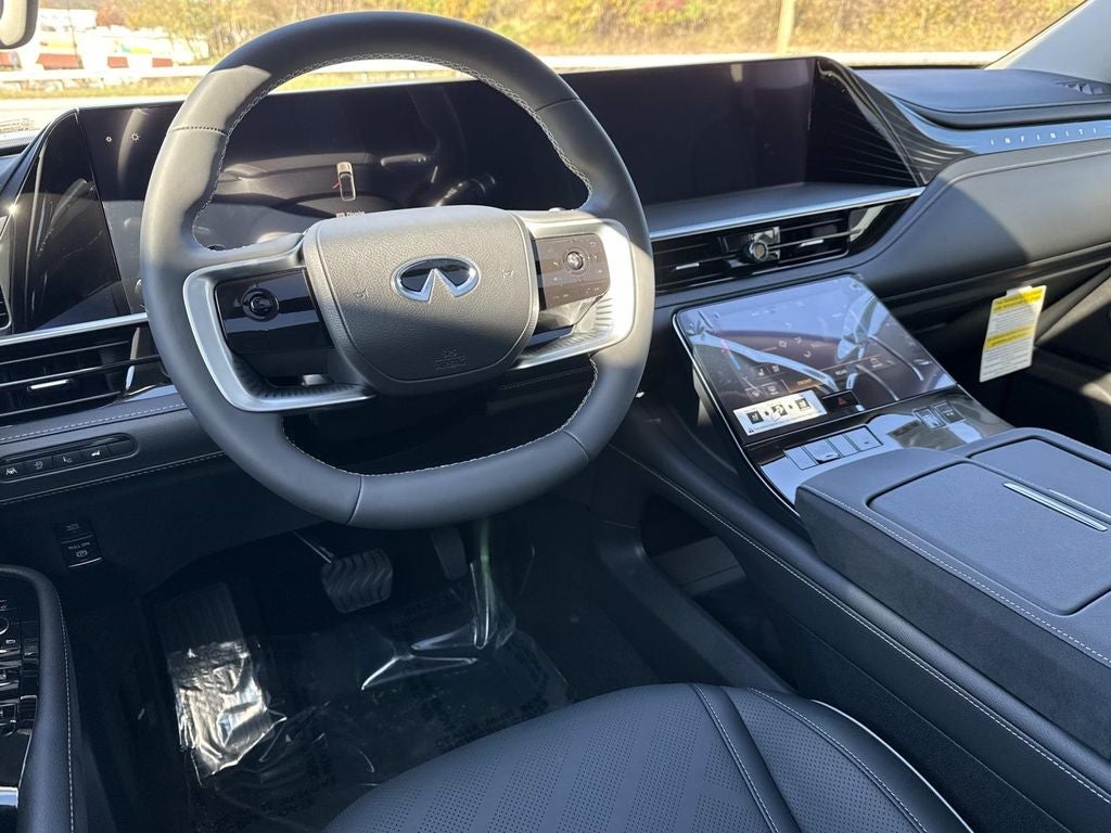 2026 INFINITI QX80 LUXE