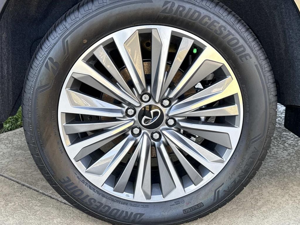 2026 INFINITI QX80 LUXE