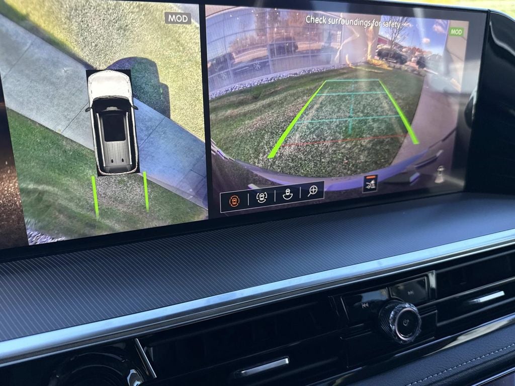 2026 INFINITI QX80 LUXE