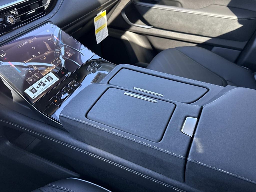 2026 INFINITI QX80 LUXE