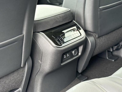 2027 INFINITI QX80 LUXE