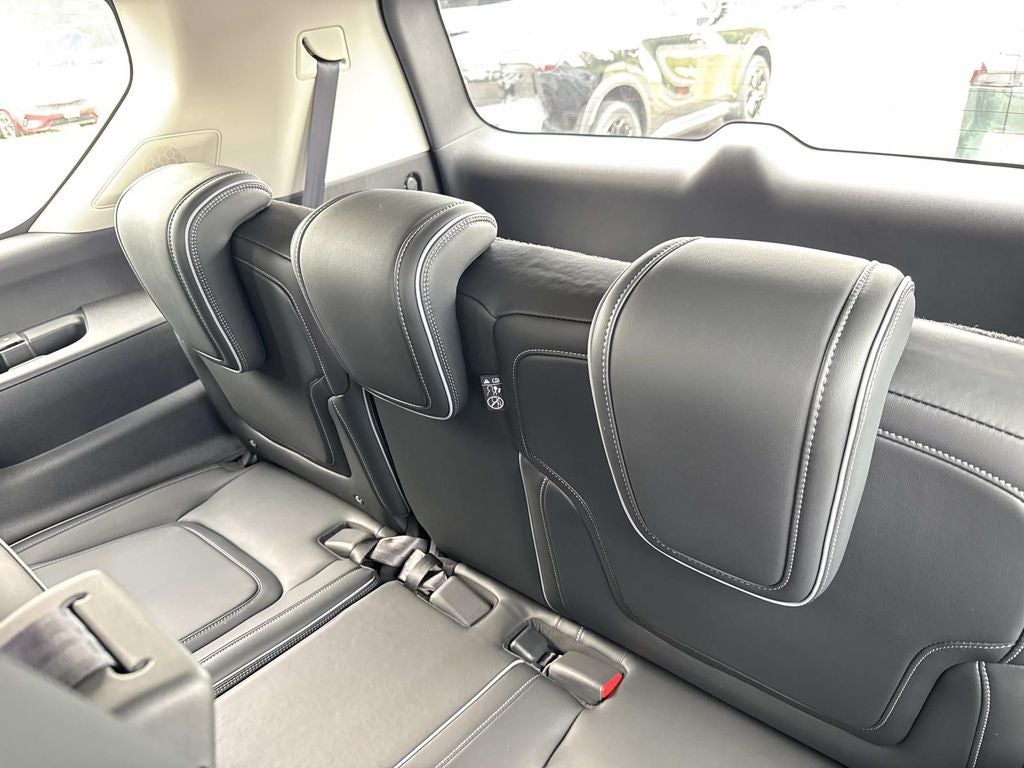 2027 INFINITI QX80 LUXE