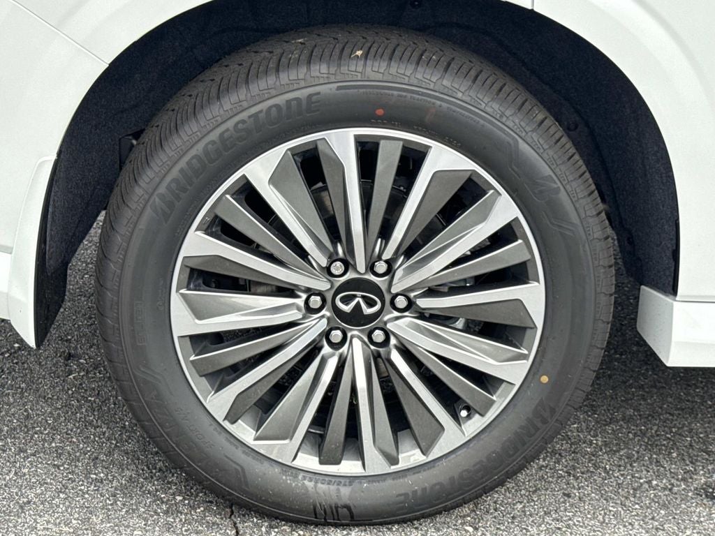 2027 INFINITI QX80 LUXE