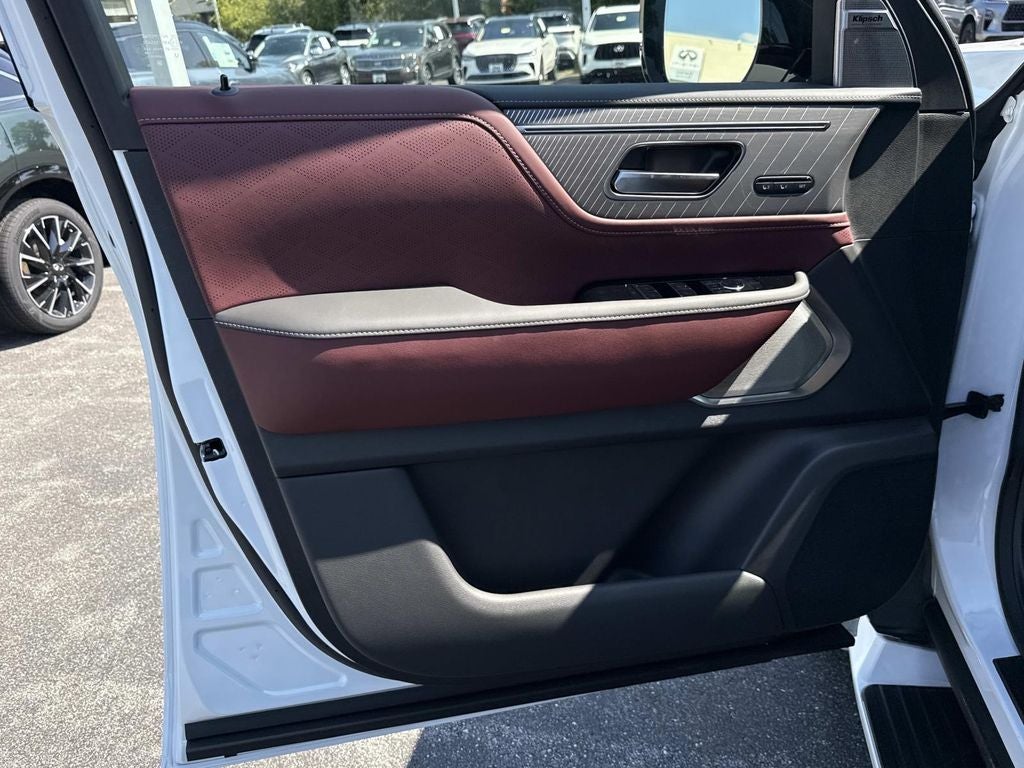 2027 INFINITI QX80 AUTOGRAPH