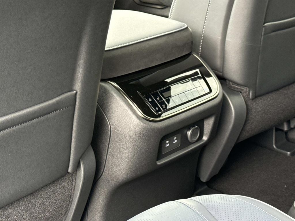 2027 INFINITI QX80 SPORT