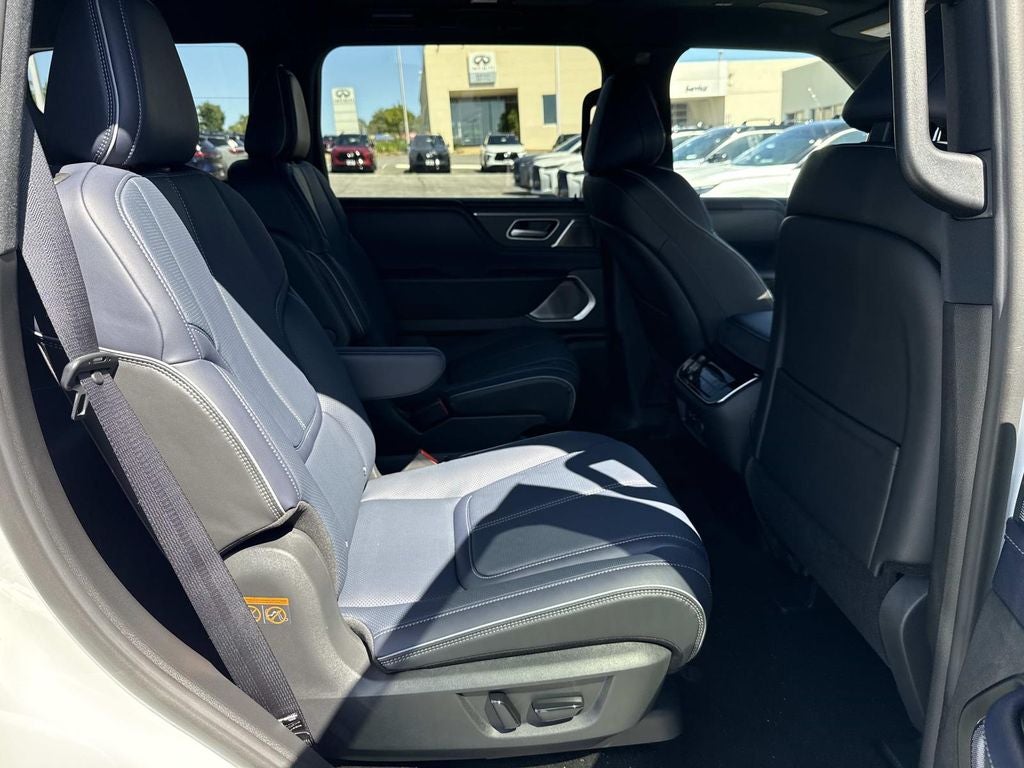2027 INFINITI QX80 SPORT