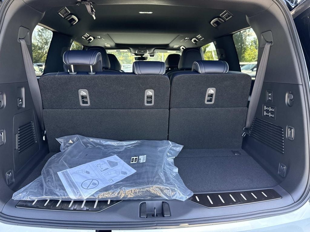 2027 INFINITI QX80 SPORT