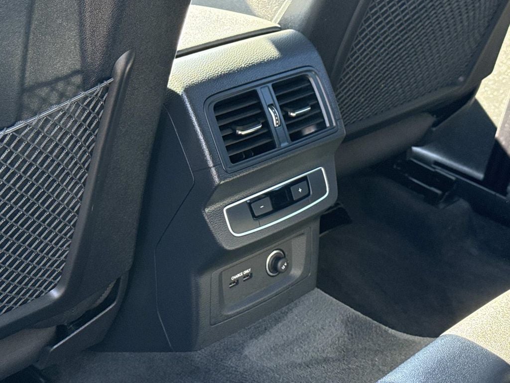 2025 Audi Q5 40 Premium quattro