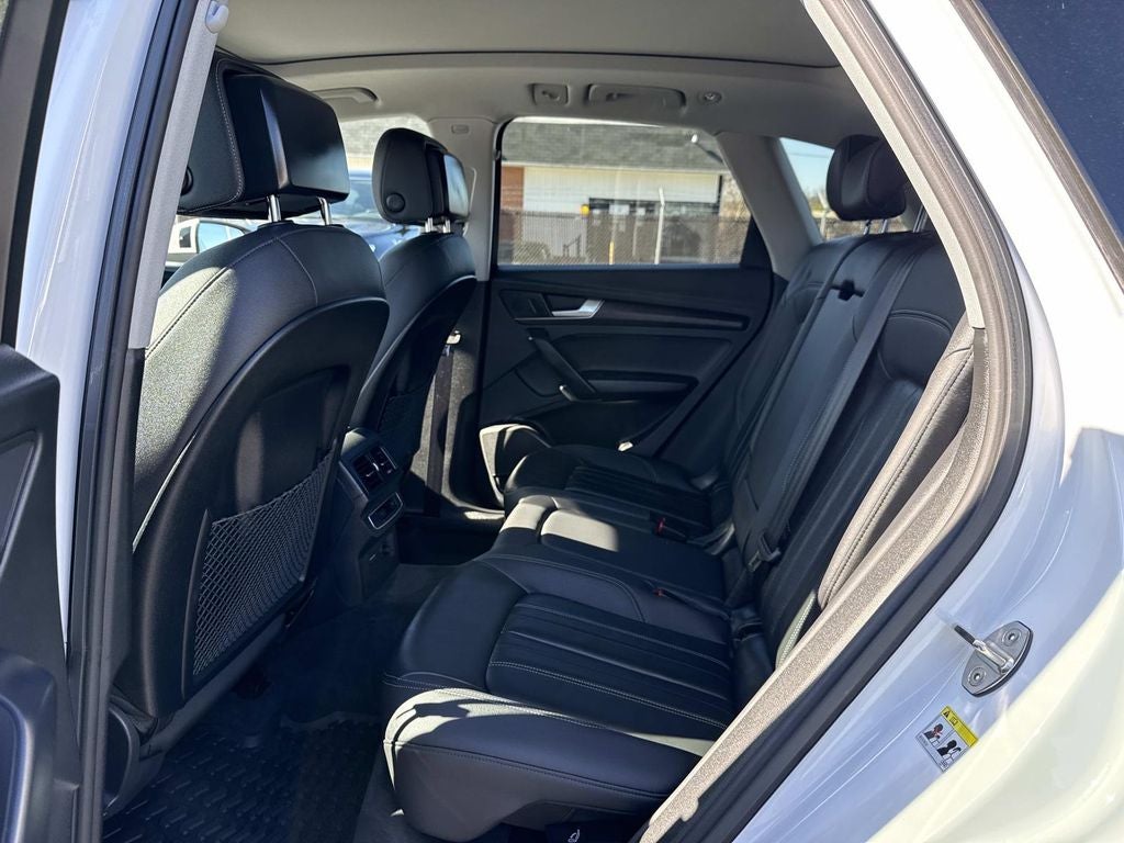 2025 Audi Q5 40 Premium quattro