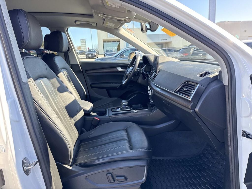 2025 Audi Q5 40 Premium quattro