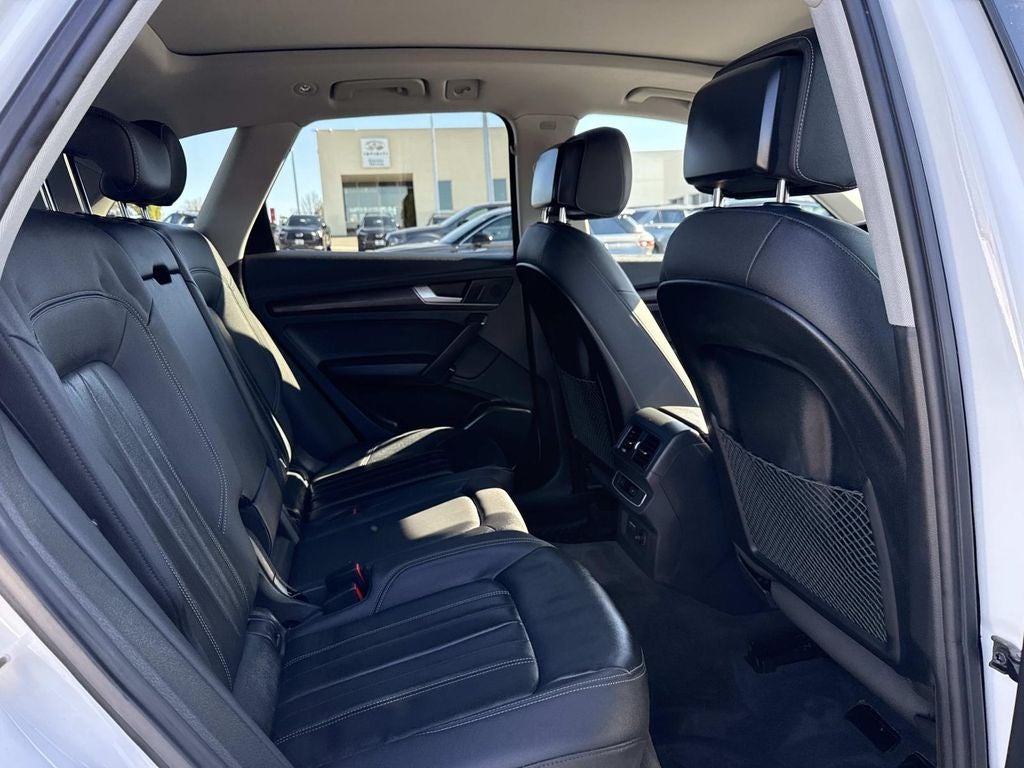 2025 Audi Q5 40 Premium quattro